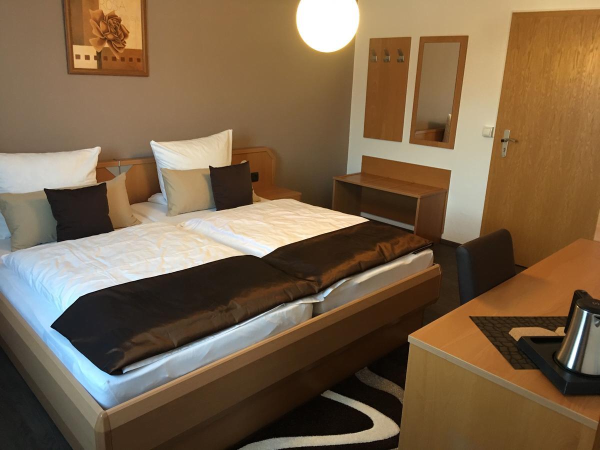 Hotel Am Bruennchen Oberbaar Esterno foto