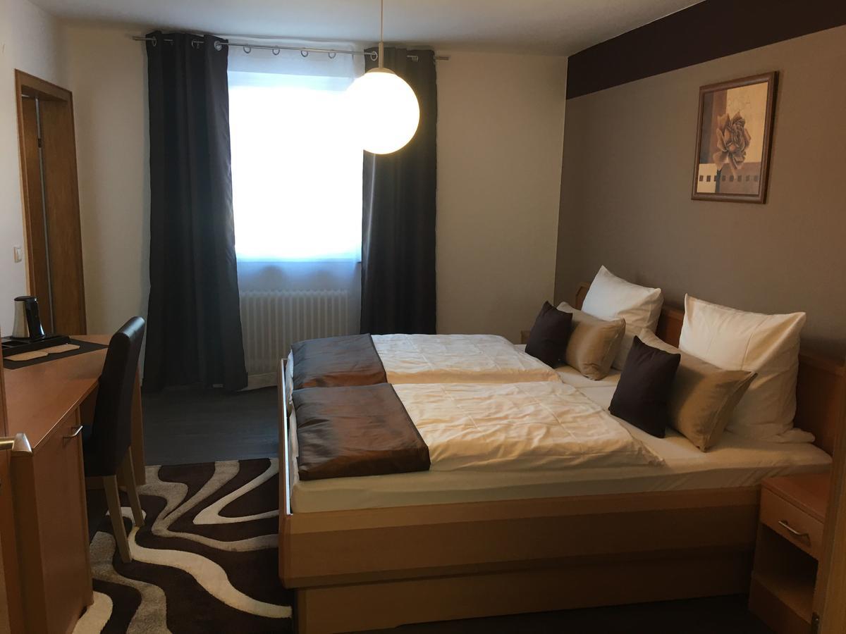 Hotel Am Bruennchen Oberbaar Esterno foto